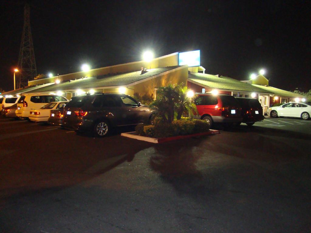 Oasis Inn Sacramento- Elk Grove Zewnętrze zdjęcie